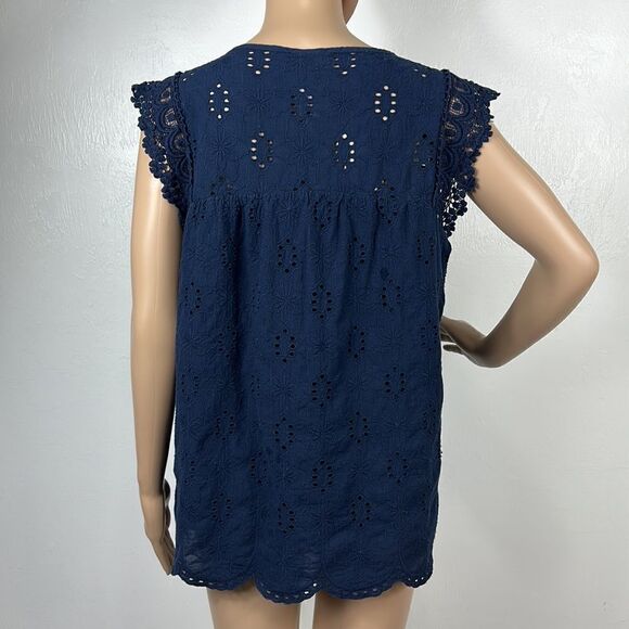 Knox Rose Navy Blue Sleeveless Eyelet Top - Picture 4 of 8